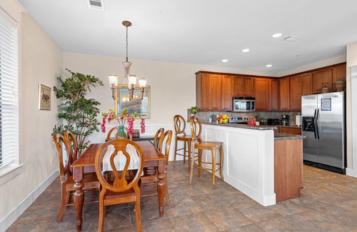Jonestown Condo | Inviting Villa at Hollows Resort: Lake Views & Fun Amenities