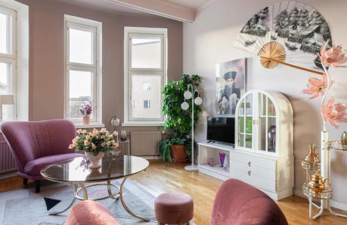 Alppiharju Apartment | Vintage Suite Retreat: Pet & Child Friendly Escape