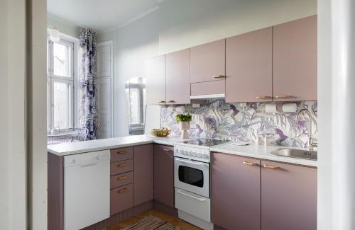 Alppiharju Apartment | Vintage Suite Retreat: Pet & Child Friendly Escape