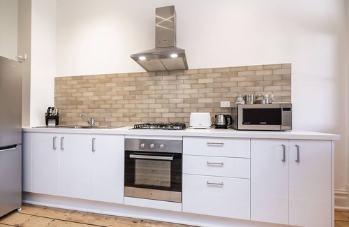 South Fremantle Apartment | Bright Private Apartment with Ocean View in South Fremantle