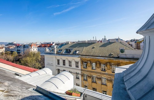Wieden Apartment | Inviting Wieden 1BR with Elevator, Steps from City Center