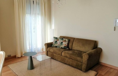 Lovere Condo | Explore Lovere Castle: Pomegranate Apartment Retreat