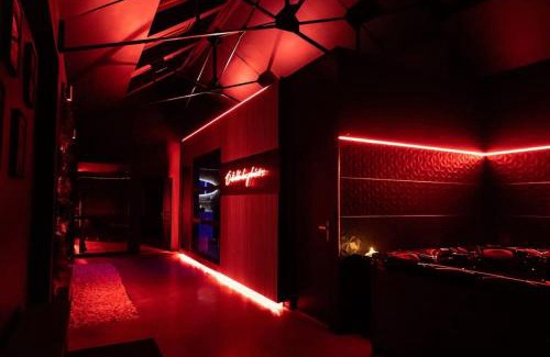 Tourcoing Apartment | Indulge in Loveroom Ô Diable Des Plaisirs with Hot Tub
