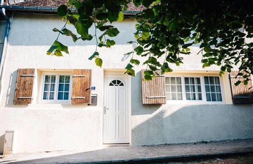 Moulins-la-Marche House | Relax in Loveroom Du Perche: Cozy House with Balneo