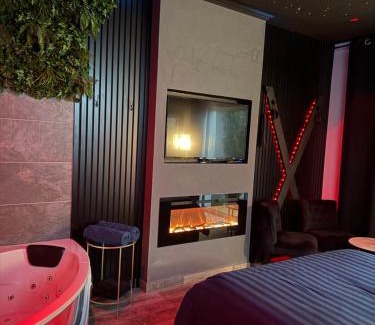Bourg-Saint-Christophe Apartment | Relaxing LoveroomXspa with Inviting Spa Amenities