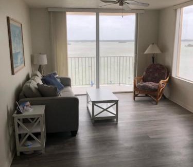 Fort Myers Beach Apartment | Experience Lovers Key Resort 702: Family-Friendly Retreat