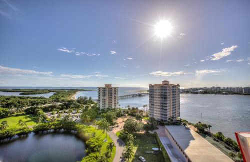 Fort Myers Beach Resort | Relax at Lovers Key Resort with Pool and Hot Tub Access