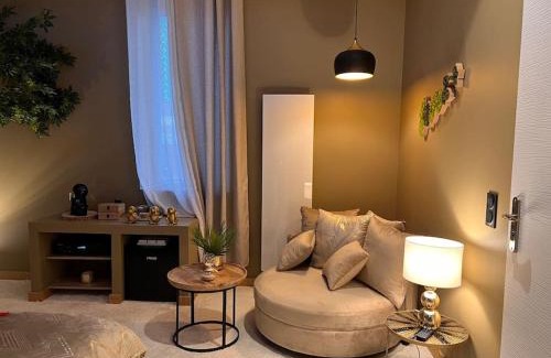Jujurieux Apartment | Relaxing Room Retreat with Jacuzzi: La Terre Awaits