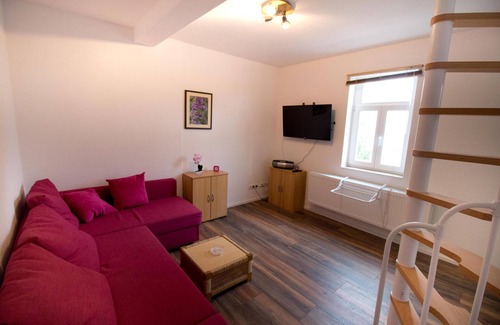 Alsfeld Apartment | Explore Dachoase Alsfeld: Family-Friendly Retreat Awaits