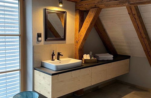 Unterallgau Apartment | Chic Alpine Retreat with Family-Friendly Amenities