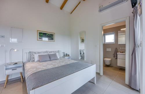 Kringa Apartment | Discover Studio LOVOR in Central Istria's Green Countryside