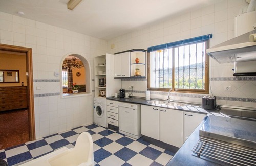 Carcabuey House | Budget-Friendly Stay in Central Andalucia with Pool & AC