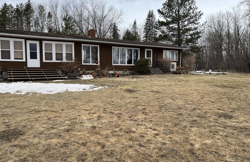 Baudette House | Top-Rated Getaway #3 on Rainy River with Ocean View