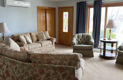 Baudette House | Top-Rated Getaway #3 on Rainy River with Ocean View