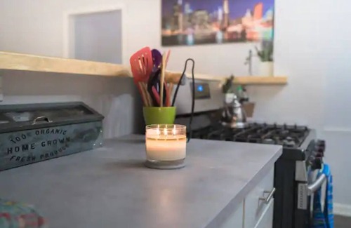 Highland House | Prime Location Near U.T. & Downtown | Guest Rated 10/10