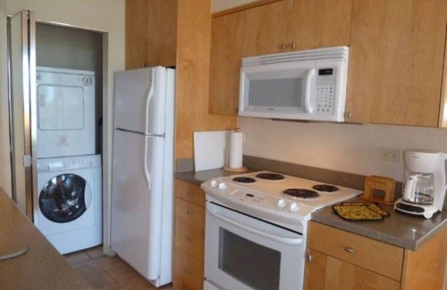 Kihei Condo | Affordable Getaway: Pet-Friendly Oceanfront Retreat in Kihei