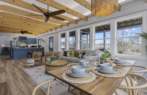 Waveland House | Beachside Retreat: 10/10 Rated with Hot Tub & Fire Pit