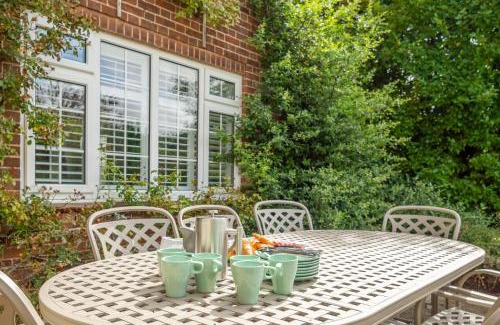 West Runton House | Pet and Child Friendly Escape at Low Wood Hotel