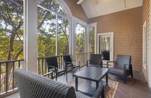 West Beach House | Family-Friendly Getaway at 374 Low Oak Woods Hotel