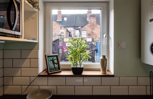 Pontrilas House | Lowell Street - Cosy 2 BD in Worcester