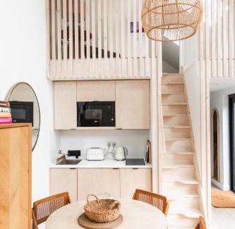Mount Hawke House | Experience Lowen Tree House: Oceanfront Paradise for Families