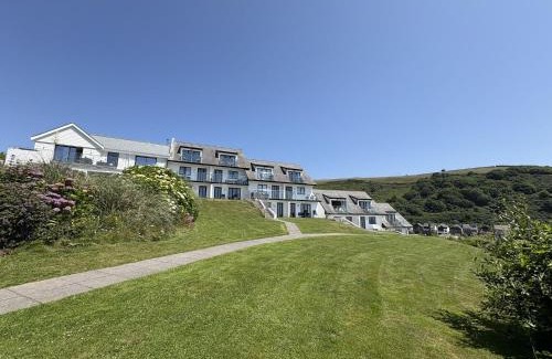 Seaton House | Oceanfront Escape at Lowena - Mount Brioni, Rated 10/10