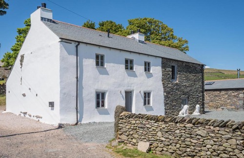 Penrith House | Discover Lower Carhullan: Pet-Friendly 5-Star Retreat