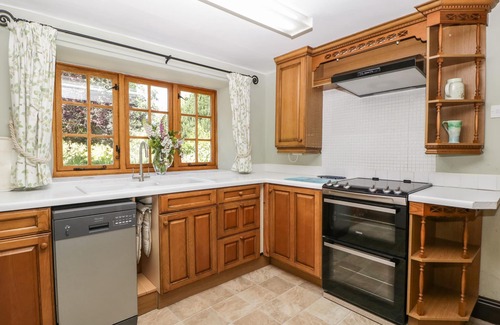 Aymestrey Cottage | Top-Rated Lower Court Byre with Family-Friendly Amenities