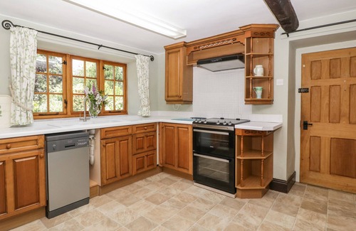 Aymestrey Cottage | Top-Rated Lower Court Byre with Family-Friendly Amenities