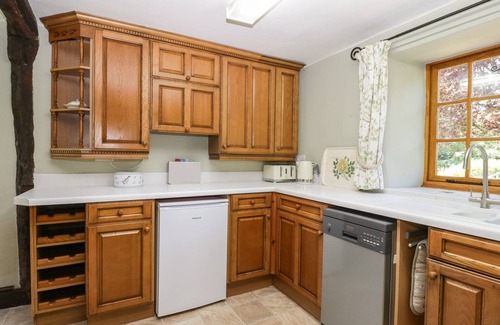 Aymestrey Cottage | Top-Rated Lower Court Byre with Family-Friendly Amenities