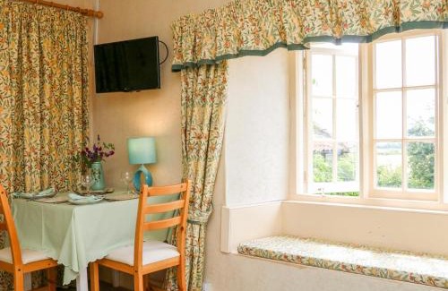North Cadbury House | Exceptional Stay at Lower Farm Annexe - Guest Rated 9.3/10