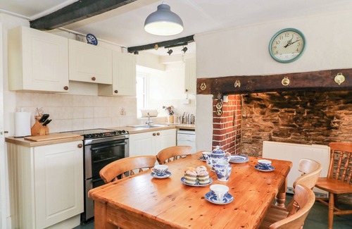 Littlebredy Cottage | Cozy Lower Farm Cottage: Pet Friendly with Ocean Views