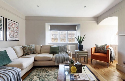 Sherborne House | Family-Friendly Retreat at Lower Farm: Ideal for Kids