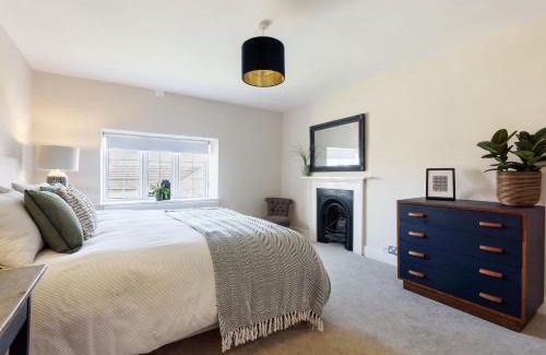 Sherborne House | Family-Friendly Retreat at Lower Farm: Ideal for Kids