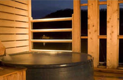 Shodoshima House | Lower floors 3rd and 4th floor Corner twin room / Shozu-gun Kagawa