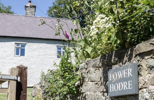 Hopton Castle House | Pet-Friendly Retreat at Lower Hodre - Rated 9/10 by Guests