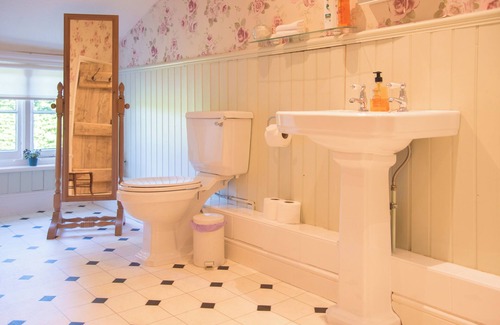 Adforton Bed & Breakfast | Exceptional Lower House B&B: Rated 9.8 with Family Amenities