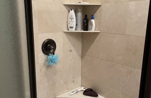 South Central Omaha House | Cozy Omaha Retreat with Private Room, Bath & Spa Amenities