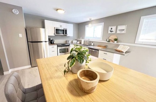 Port Williams House | Exceptional Stay at Lower Unit 1067 Rawding - Family Friendly