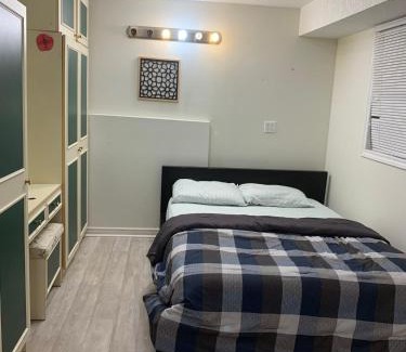 Cambridge Apartment | Inviting Lower Unit Entire Apartment for Family Getaway