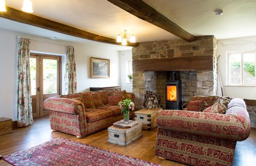 Walford Bed & Breakfast | Guest Rated 10/10: Lower Wythall B&B with Family Amenities