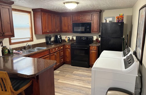 Iva House | Lowndesville Country Home