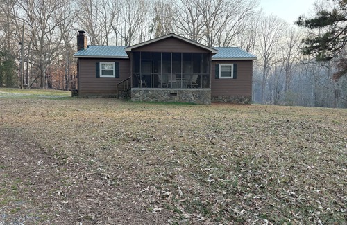 Iva House | Lowndesville Country Home