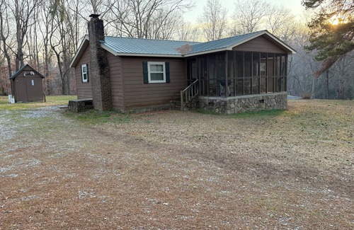 Iva House | Lowndesville Country Home