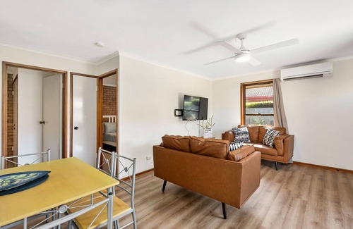 Redcliffe Apartment | Pet-Friendly Ocean View at Lowset Sutton, Redcliffe