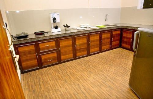 Sulthan Bathery Bed & Breakfast | Pet-Friendly Getaway at Loyal Residency with Breakfast & Dining