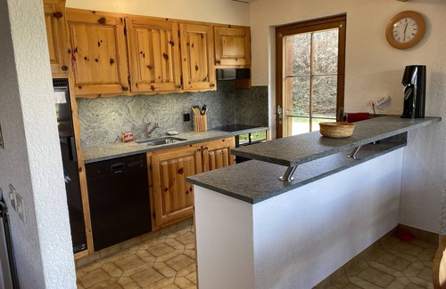 Grone Ski Chalet | Guest Rated: 9.8 - Chalet Le Colinet Near Vercorin