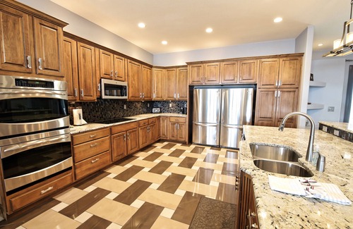 Roach House | Ideal LOZ Family Fun Lakefront Home with Pool & Spa