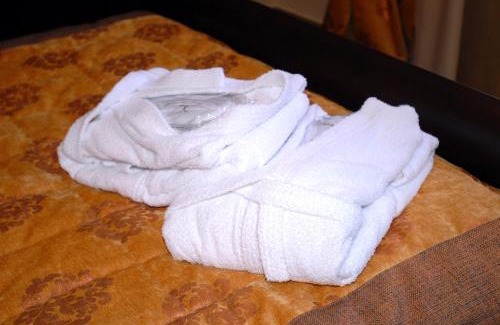 Veroia Hotel | Explore Lozitsi: Top-Rated Stay with Hot Tub & Dining