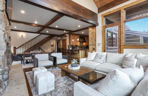 Copper Mountain House | Ultimate Retreat at The Chalet: Family & Pet-Friendly Getaway